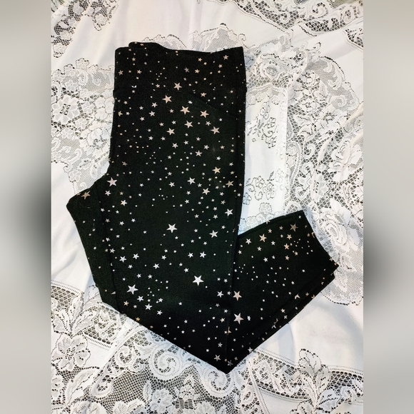 Torrid Pixie Pants - Picture 1 of 10